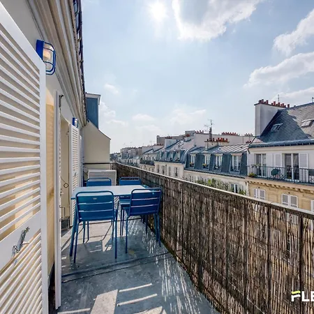 Apartment Bright T2 With Balcony And Rooftop Views 9th District *